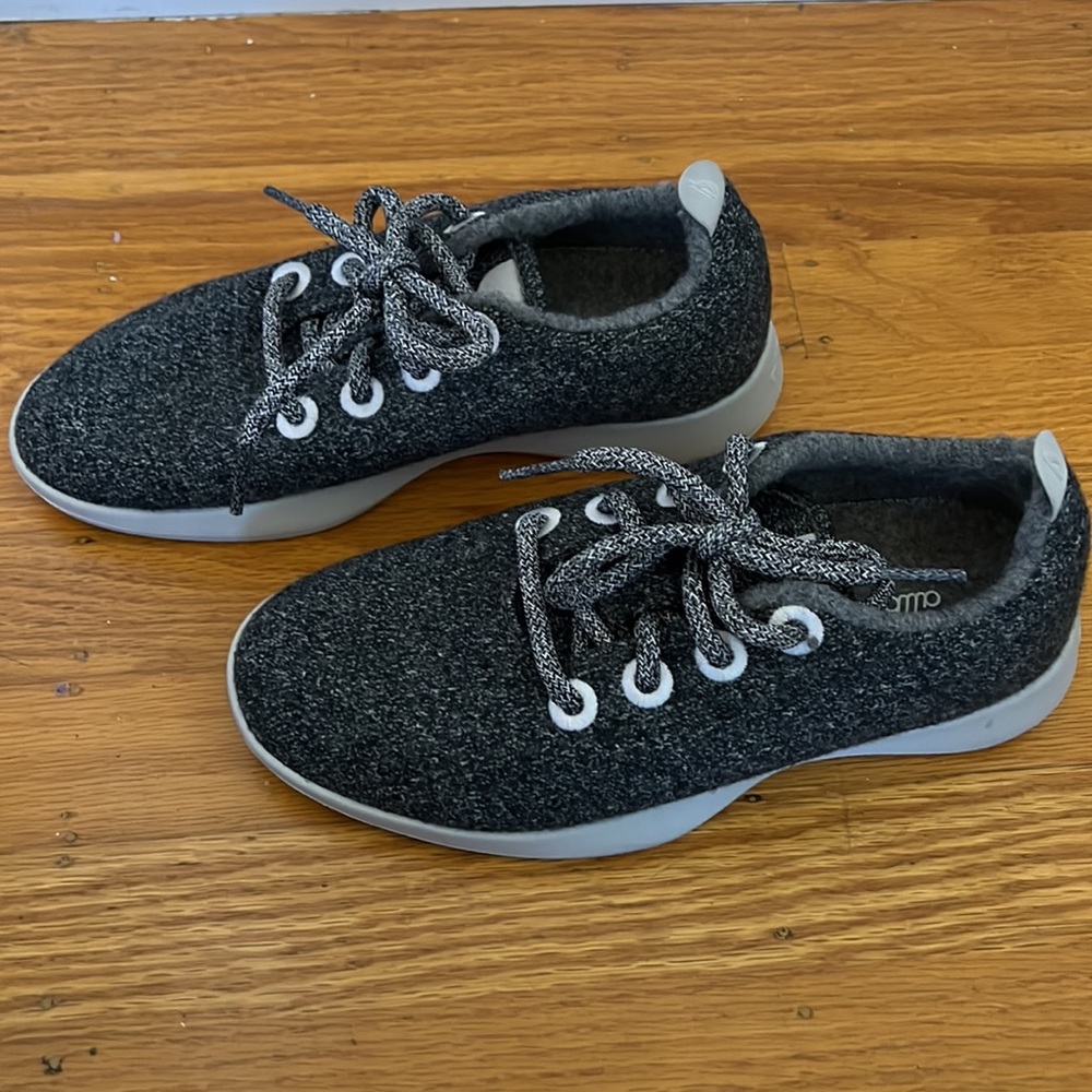 Allbirds Gray Shoe Size 5! - Picture 2 of 6